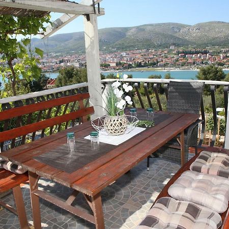 Apartment Poseidon Трогир Екстериор снимка