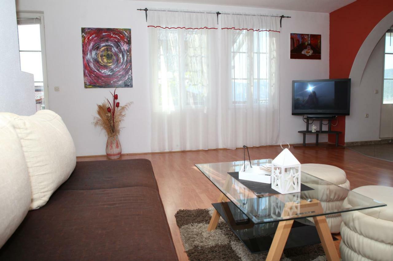 Apartment Poseidon Трогир Екстериор снимка