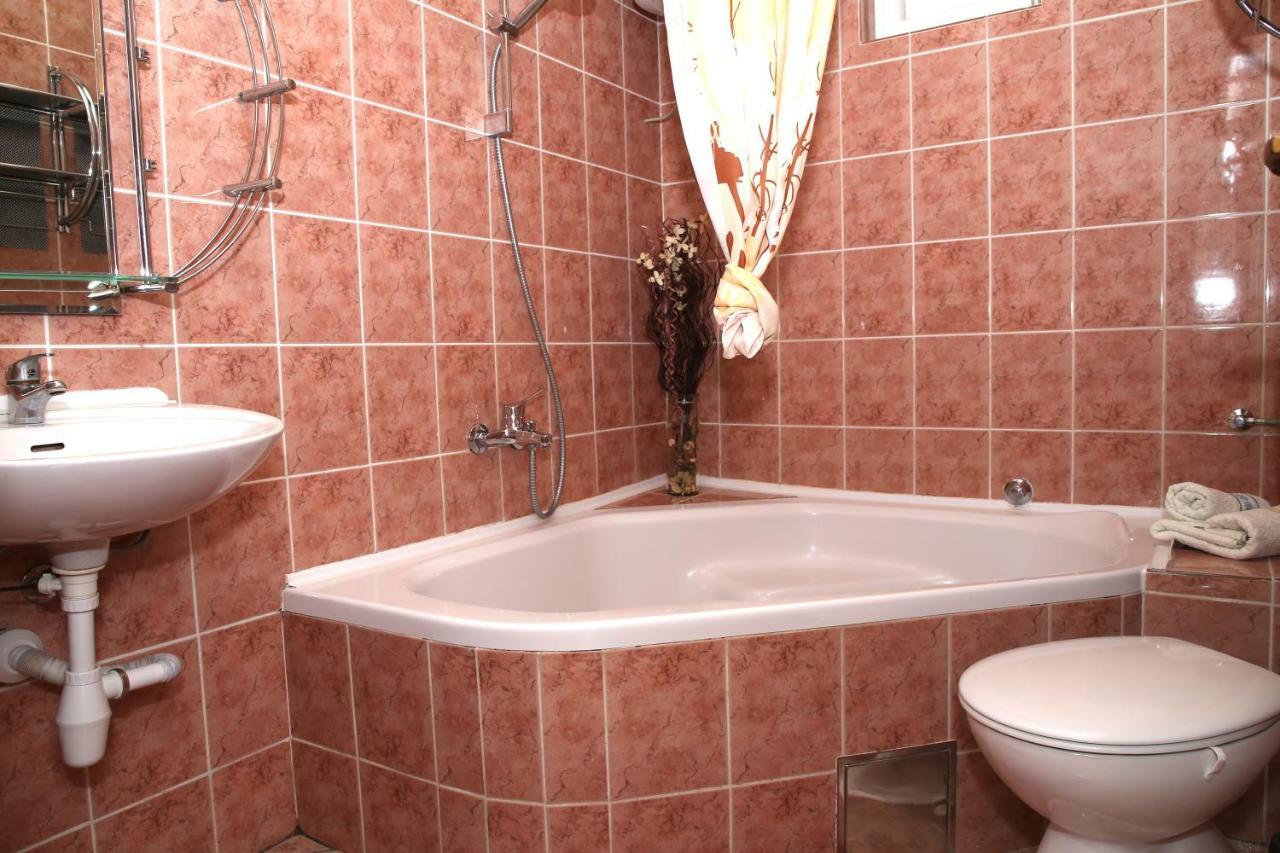 Apartment Poseidon Трогир Екстериор снимка