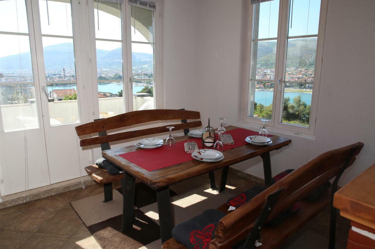 Apartment Poseidon Трогир Екстериор снимка