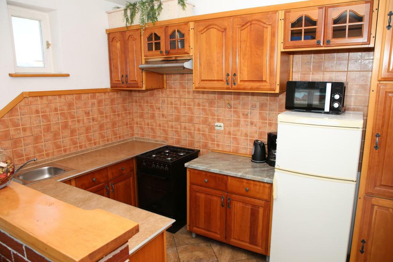 Apartment Poseidon Трогир Екстериор снимка