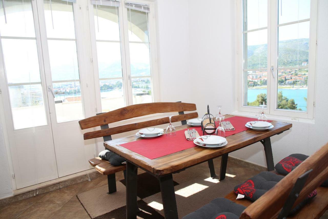 Apartment Poseidon Трогир Екстериор снимка